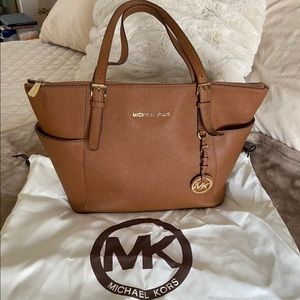 Michael Kors Jetset Tote